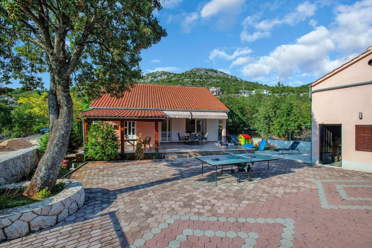 Villa Zvonimir Zagvozd Екстер'єр фото